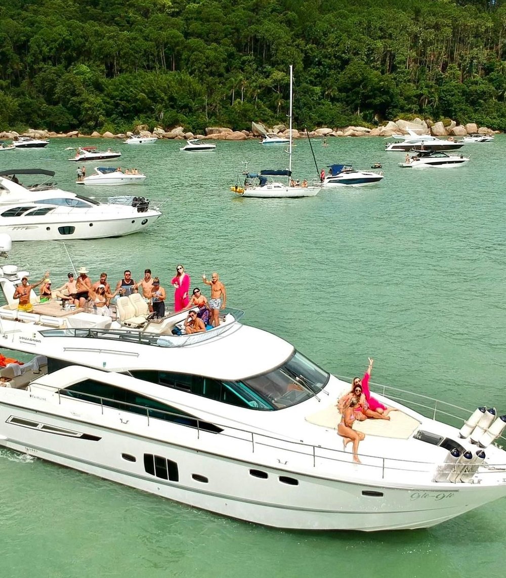 aluguel de lancha em florianopolis passeio de lancha em florianopolis ecoturismo boats vou de lanhca Fairline 550 Fly (10)