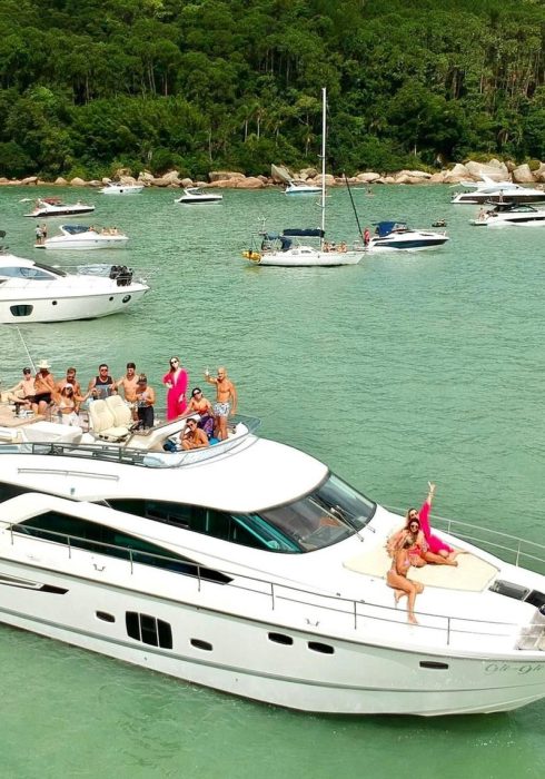 aluguel de lancha em florianopolis passeio de lancha em florianopolis ecoturismo boats vou de lanhca Fairline 550 Fly (10)